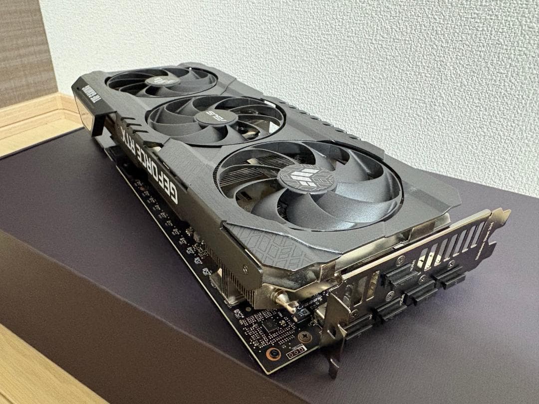 ASUS TUF Gaming GeForce RTX 3060Ti　ステイ付き