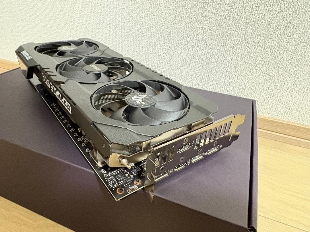 ASUS TUF Gaming GeForce RTX 3060Ti　ステイ付き