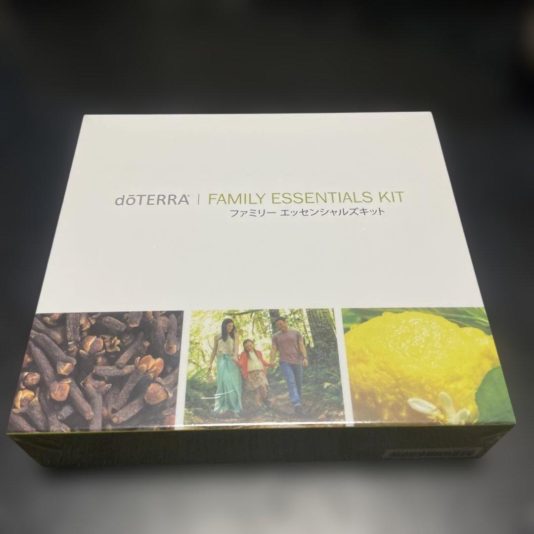 dōTERRA ドテラファミリーエッセンシャルズキット