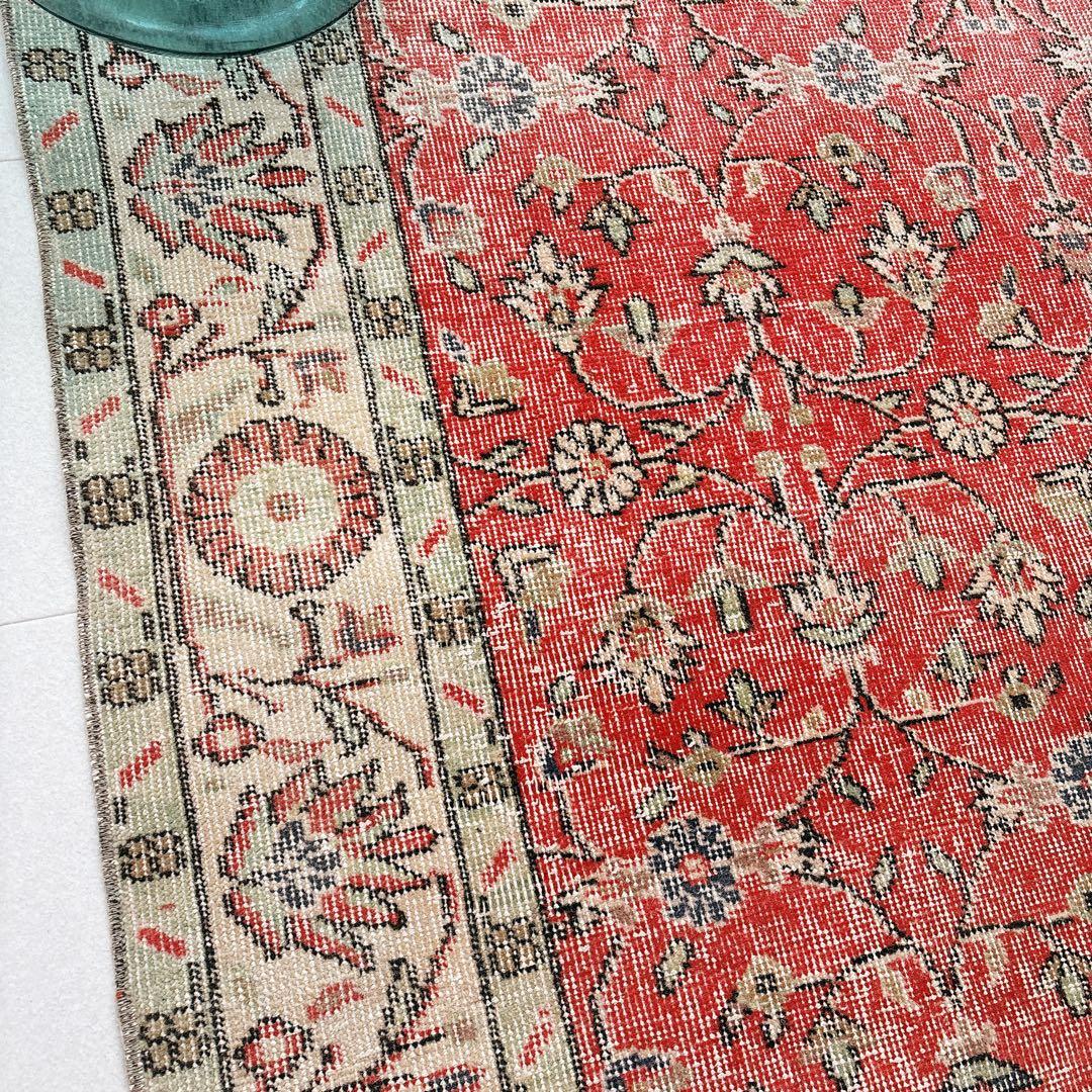 まあま　トルコ　ヴィンテージラグ　大判　赤　フローラル