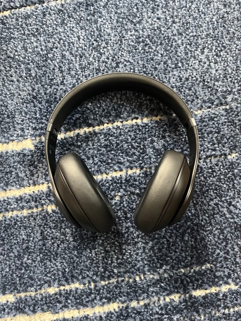 カナヅチ　 Beats ワイヤレスヘッドホン ブラック