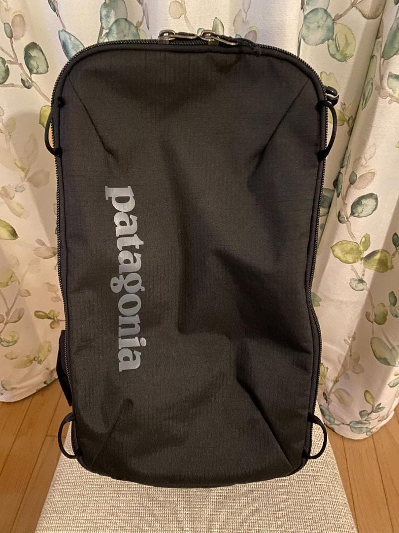 ブラックホール・ミニ・MLC 30L patagonia