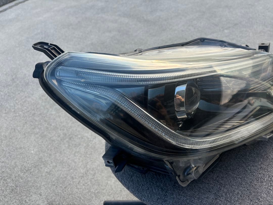 マークX G's GRX133 ヘッドライトユニット　右側