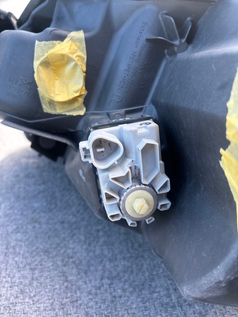 マークX G's GRX133 ヘッドライトユニット　右側