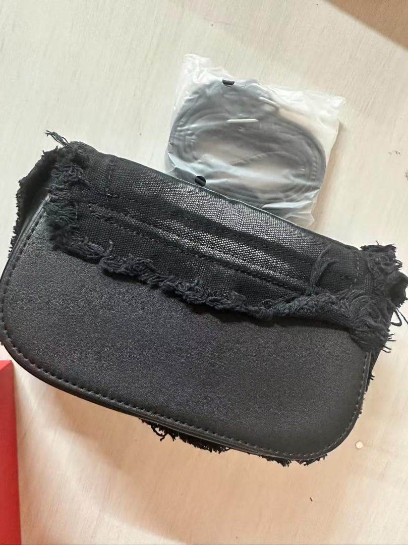 DIESEL ブラック クラッチバッグ ストーン装飾20*7*13cm