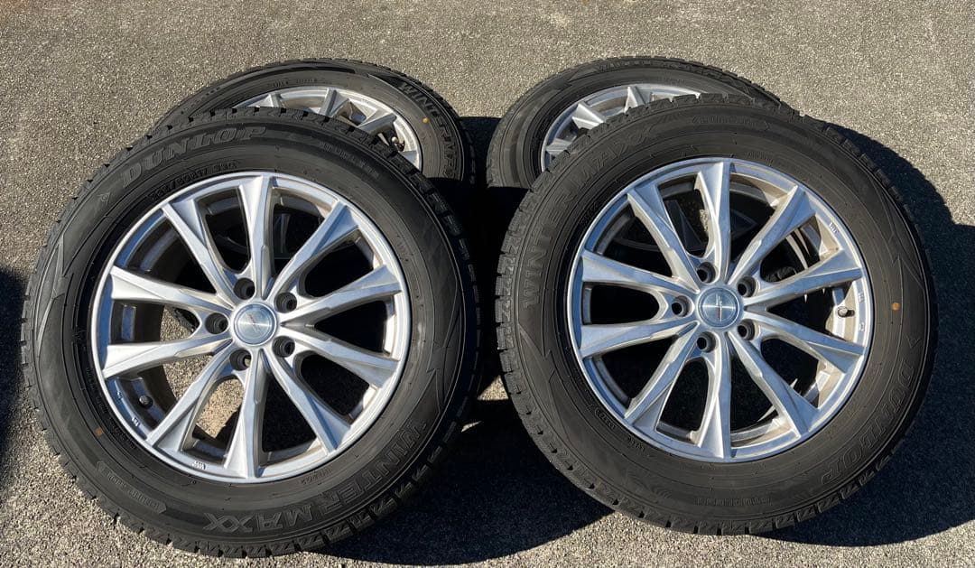30系アルファード等　中古スタッドレスタイヤ　225/60R17 カローラクロス