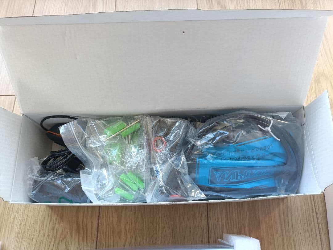 新品未使用　防犯カメラ4台や無線式モニター付きセット　2TBハードディスク付き