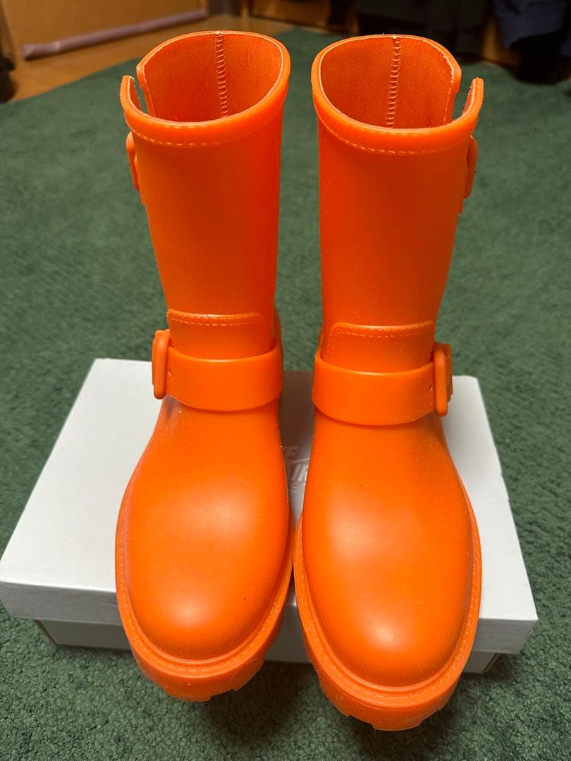 靴 JIMMY CHOO YAEL FLAT RUBBER BOOTS