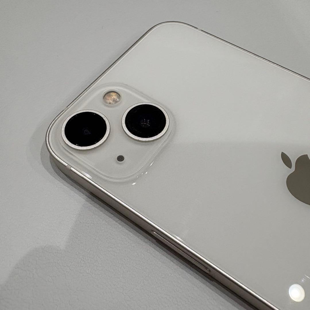 iPhone13 128GB ホワイト SIMフリー 美品 純正充電器付