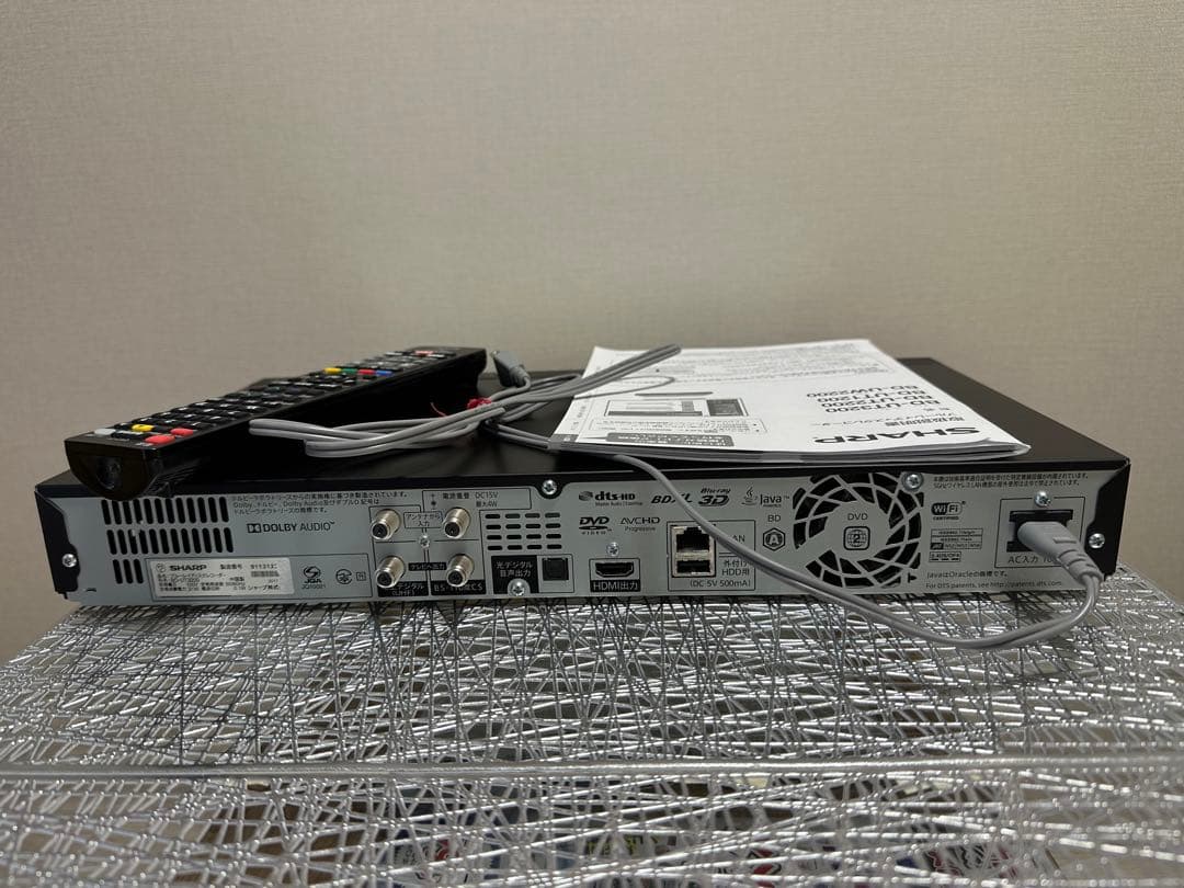 ULTRA HD 3TB シャープ　ブルーレイレコーダー　BD-UT3200