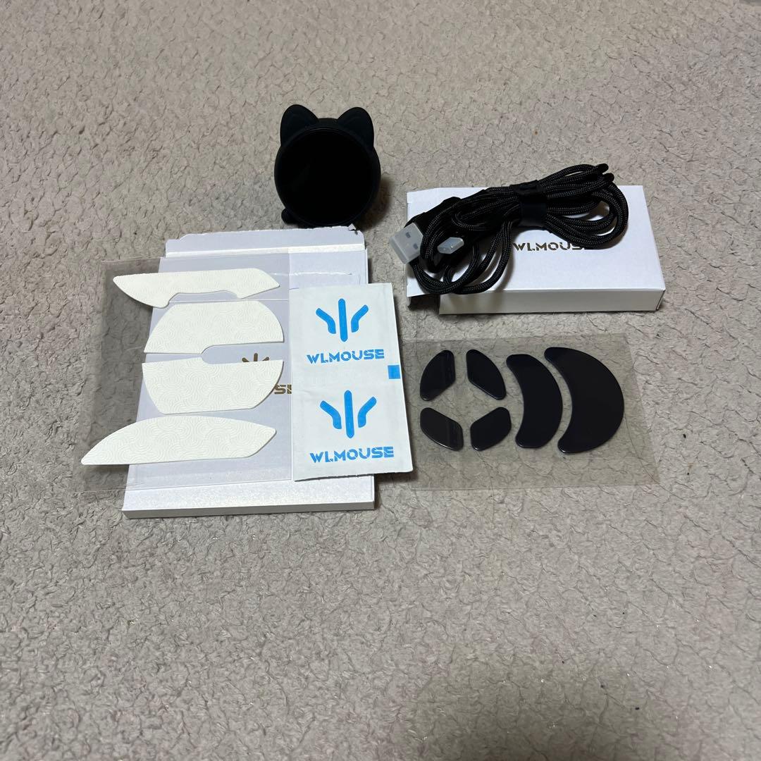 wlmous HUAN シルバー