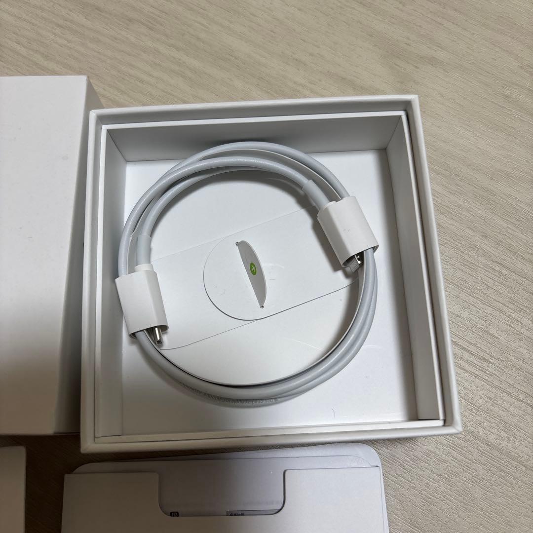 Apple AirPods 第3世代　イヤホン両耳　充電ケーブル付き