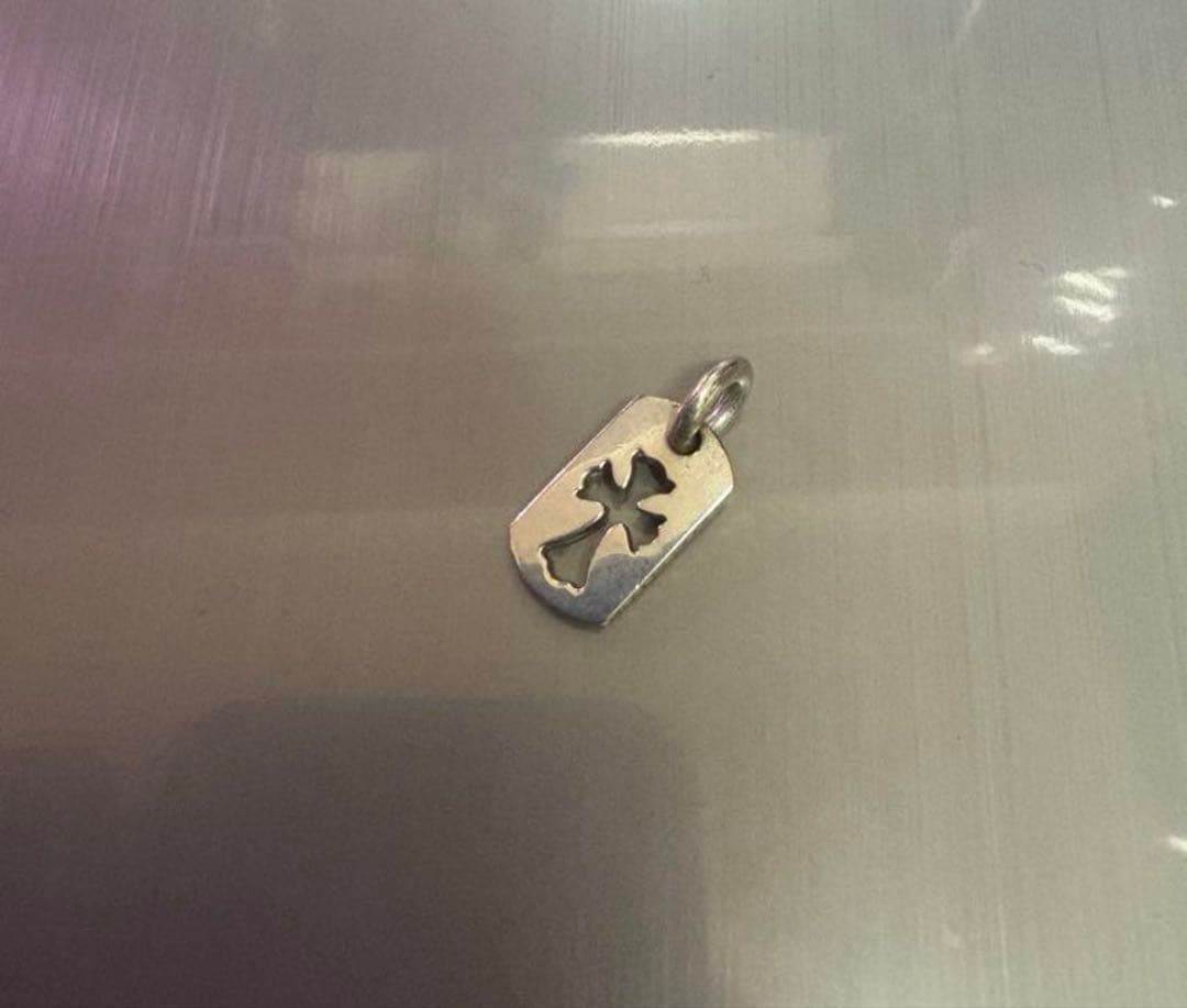 クロムハーツ　タイニードッグタグ　カットアウトクロス