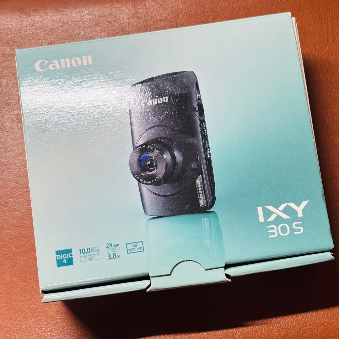 開封のみほぼ未使用　極美品！Canon IXY30S(BK)デジタルカメラ