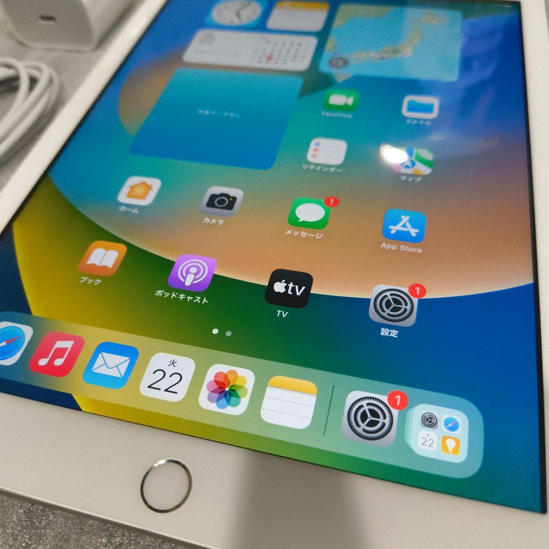 【良品】iPad第6世代128G,WiFiバッテリ健康度87%+新品充電器とペン