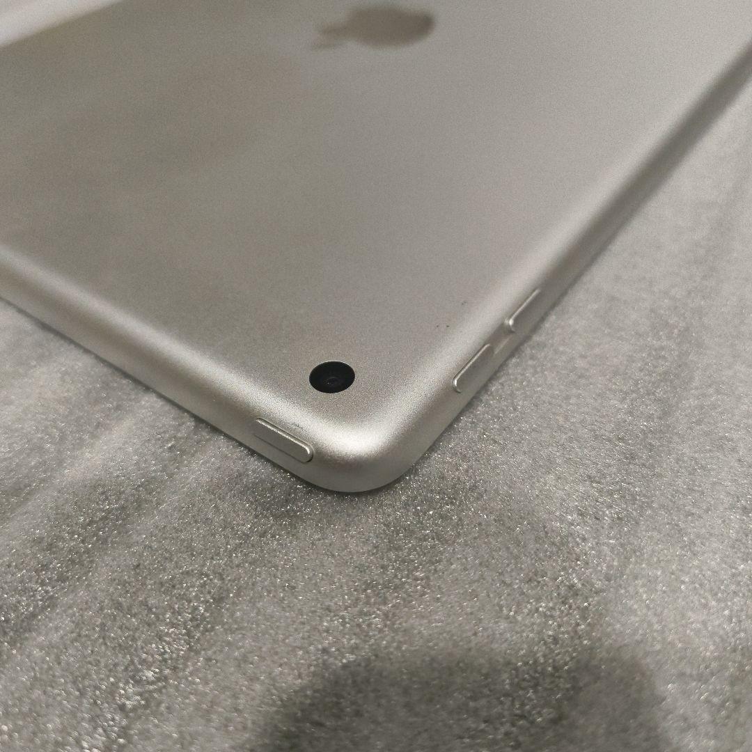 【良品】iPad第6世代128G,WiFiバッテリ健康度87%+新品充電器とペン