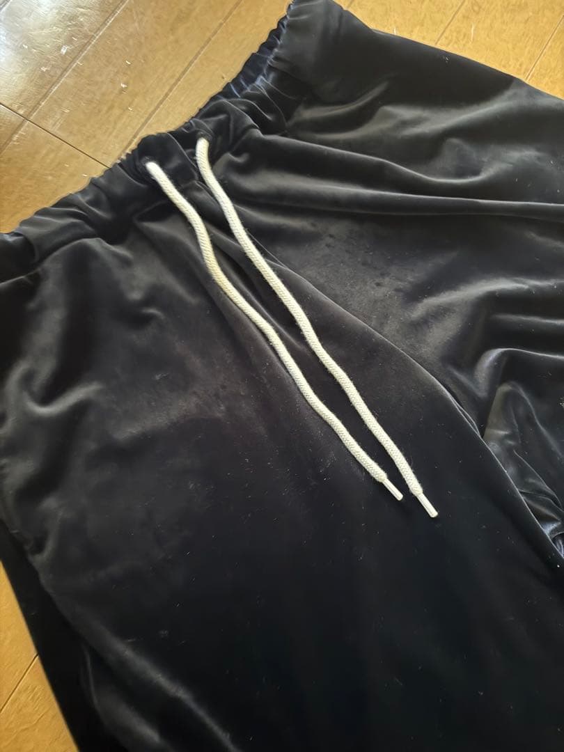 完売品　cygne ベロアパンツ　ブラック　フリーサイズ