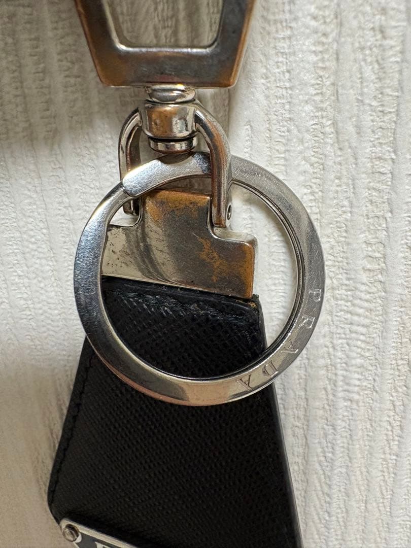 PRADA サフィアーノレザーキーチェーン