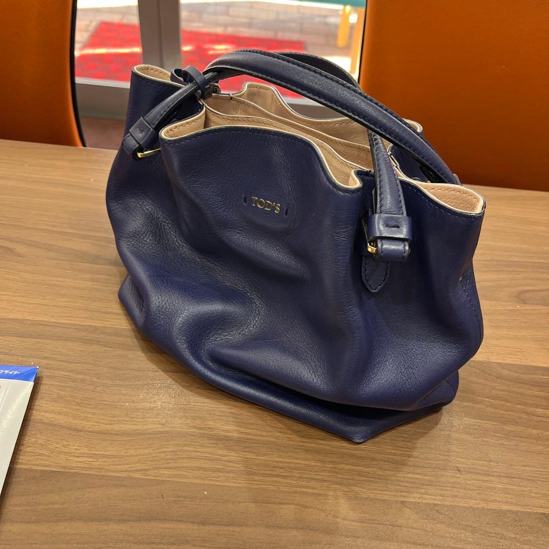 TOD'S ネイビー レザー トートバッグ