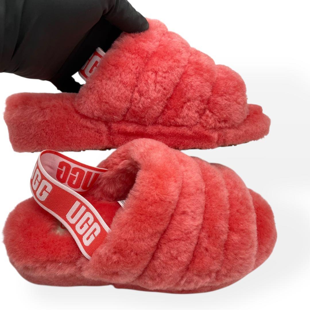 未使用級　UGG　アグ　ファーサンダル　FLUFF YEAHSLIDE　23.0