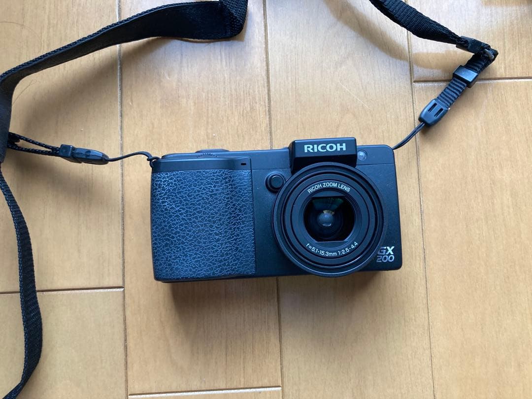 RICOH GX200 コンパクトデジタルカメラ
