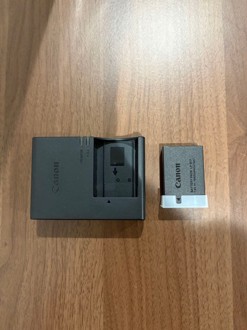 極美品 Canon EOS Kiss X9 ダブルズームキット 箱付属品あり