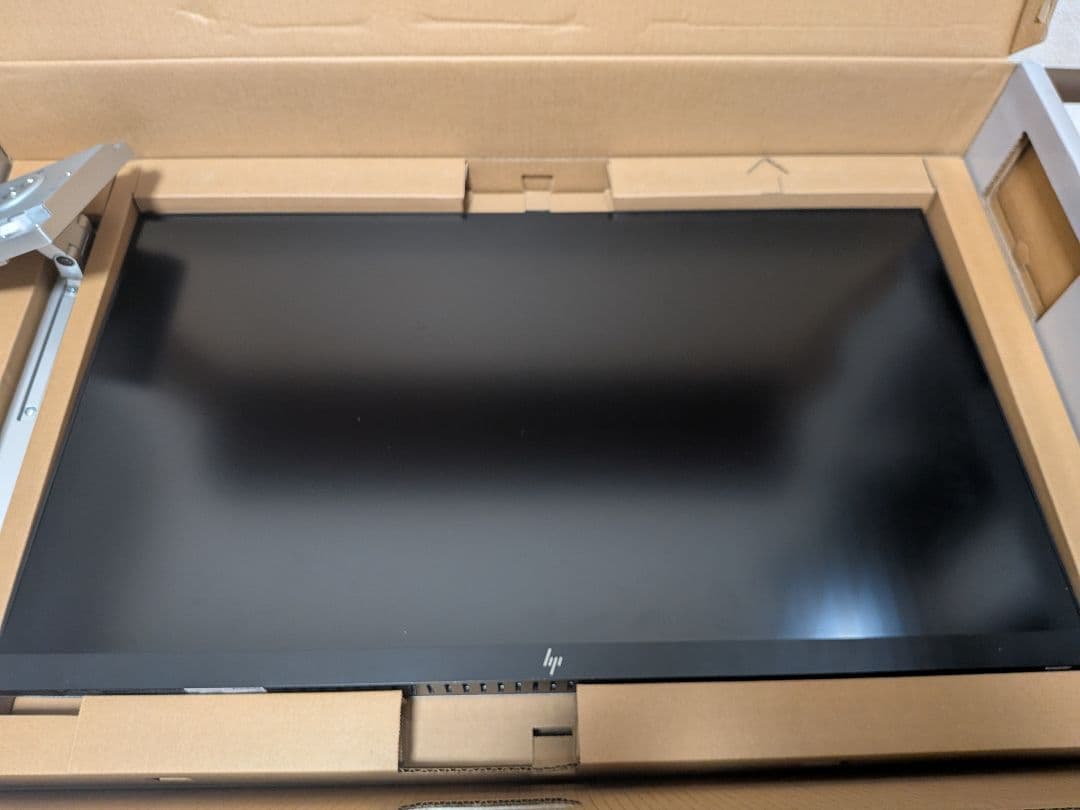 HP U28 4K HDR Monitor 本体