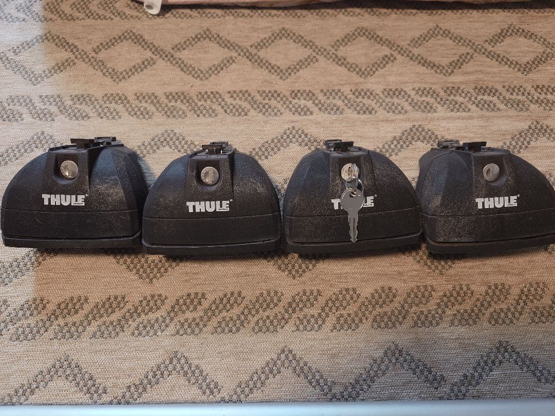 THULEウイングバー&ベースキャリアBS9アウトバックTH753 ・TH961