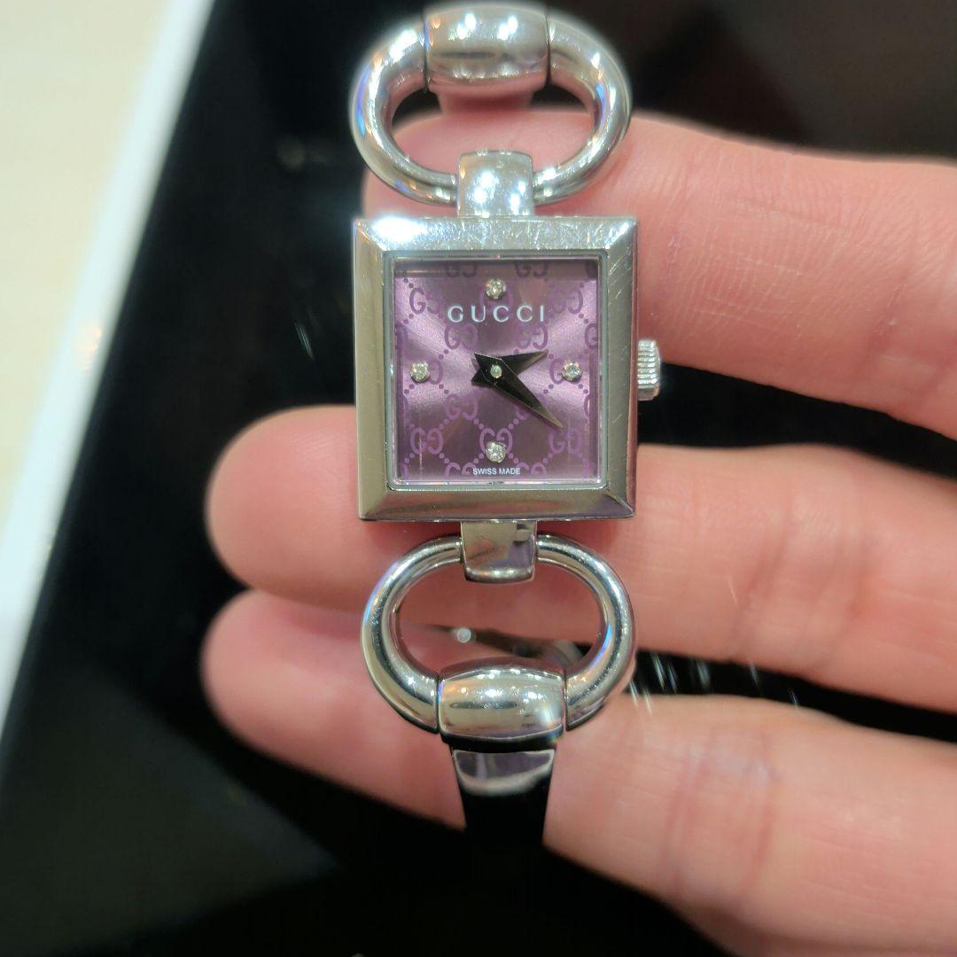 GUCCI　ピンク スクエアフェイス 腕時計