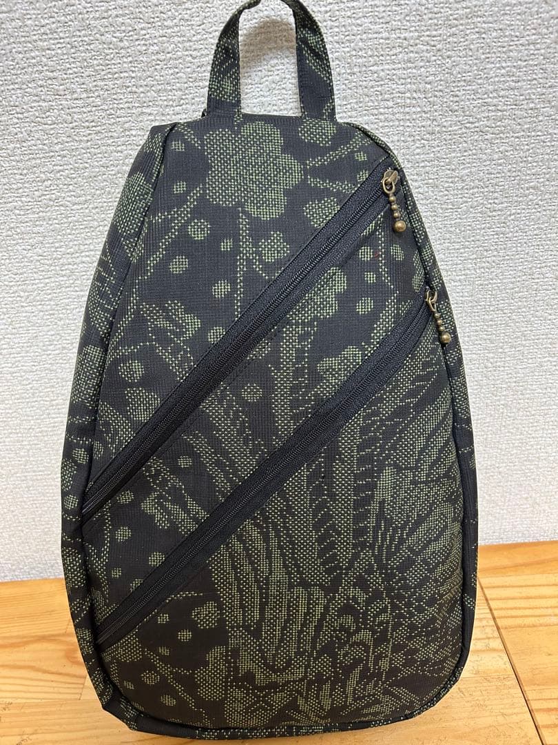 夢様オーダー　正絹大島紬ボディバッグ