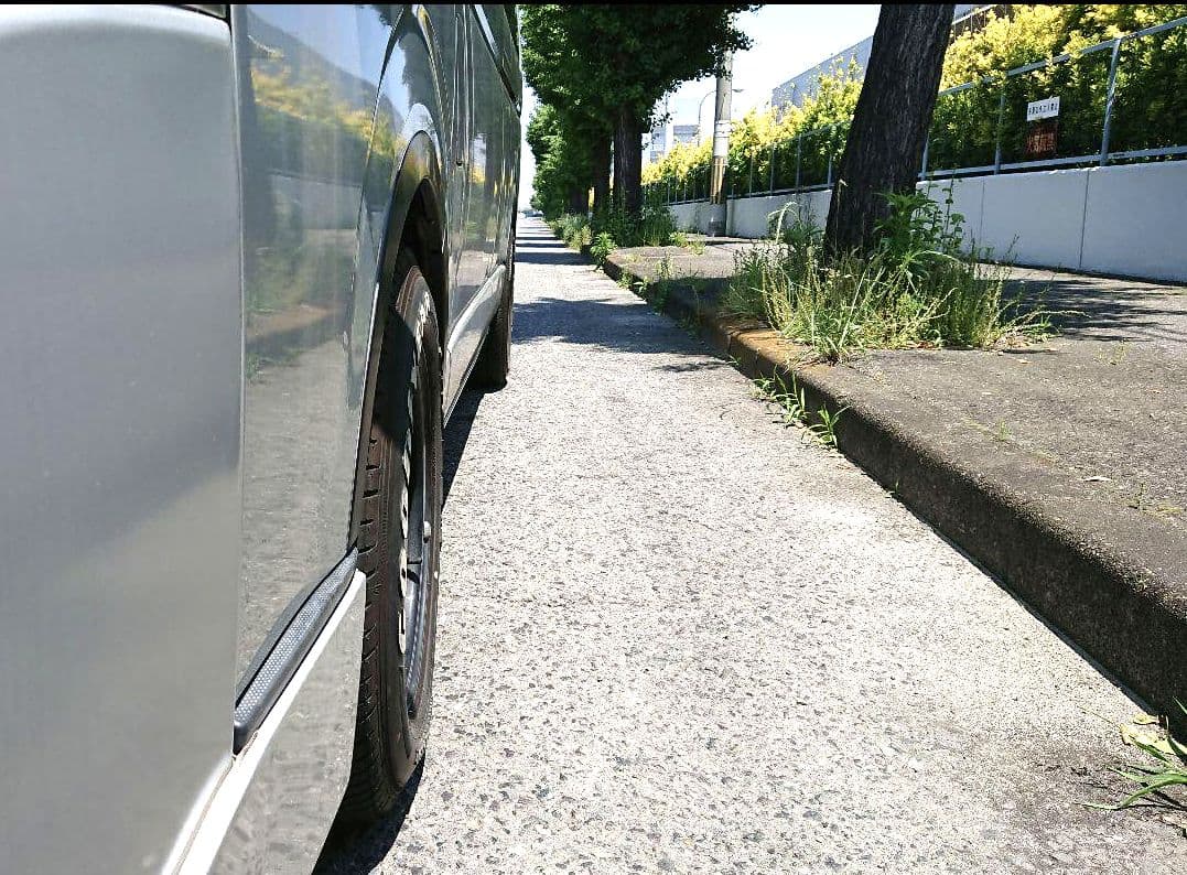 ハイエース オーバーフェンダー ビス止め ローダウンルック 30 ミリ 車検対応