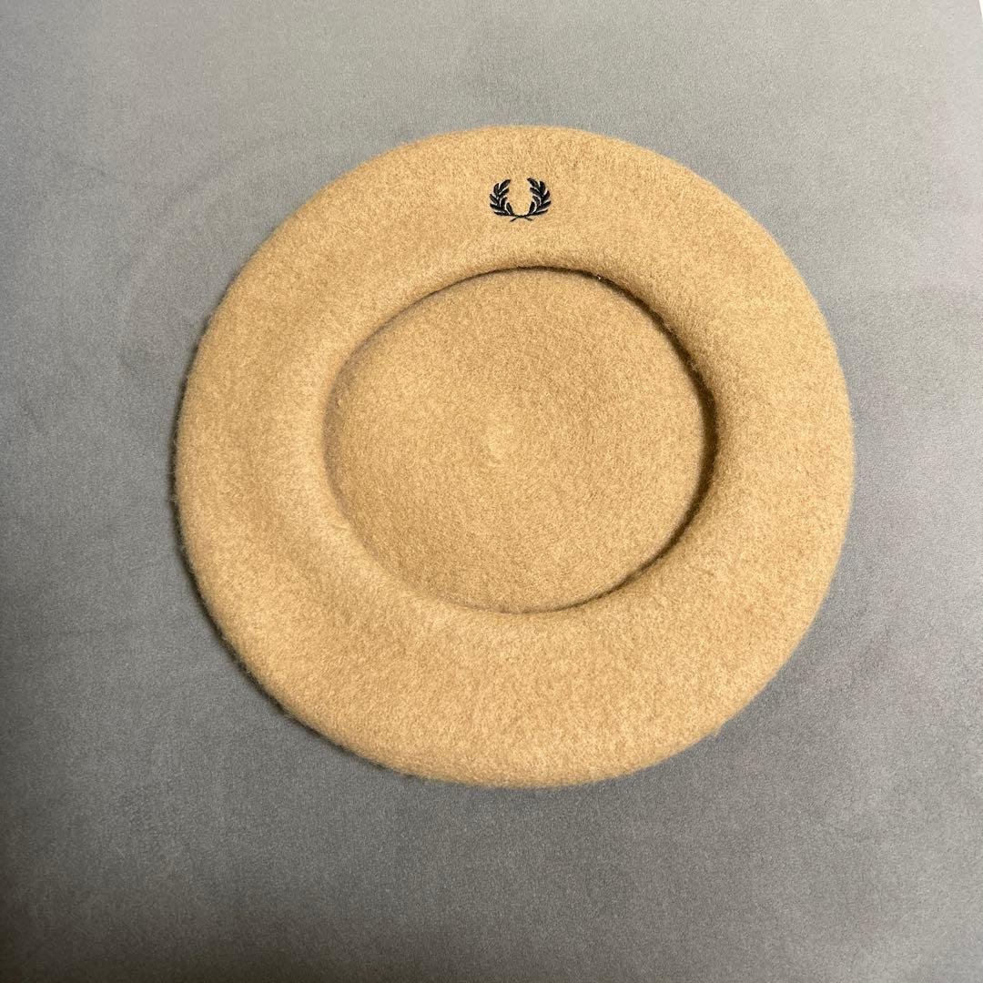 FRED PERRY ベージュ ベレー帽