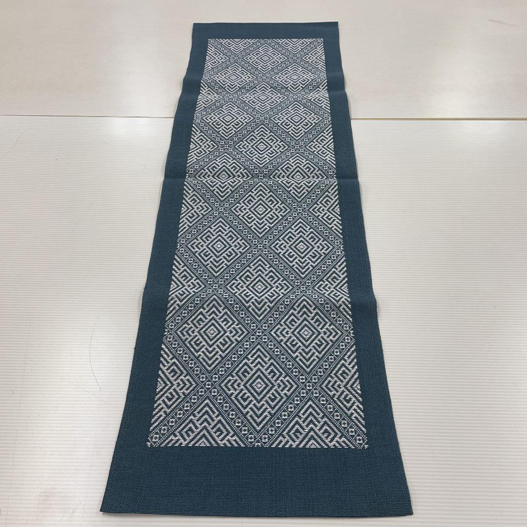 こぎん刺し　テーブルセンター　①