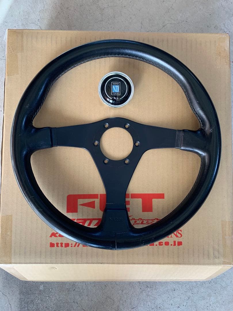 n*e様 ナルディ ガラ3 レザーステアリング 35φ ホーンボタン付