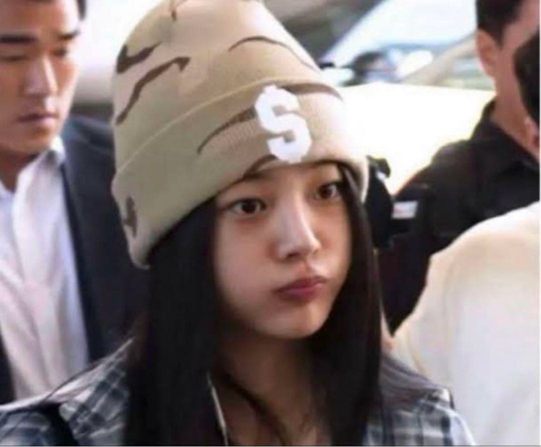 NewJeans ミンジ着用Supreme 迷彩柄 ニット帽