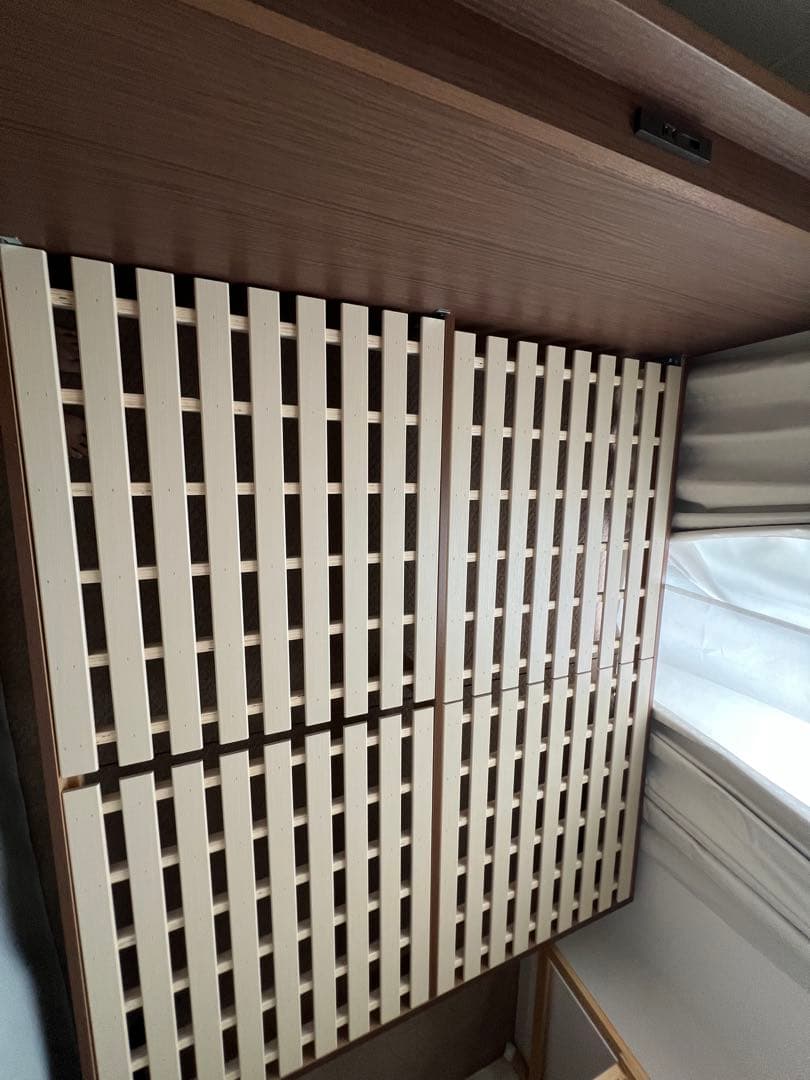 ニトリ　クイーンベッド(ヴァイン)マットレス込み