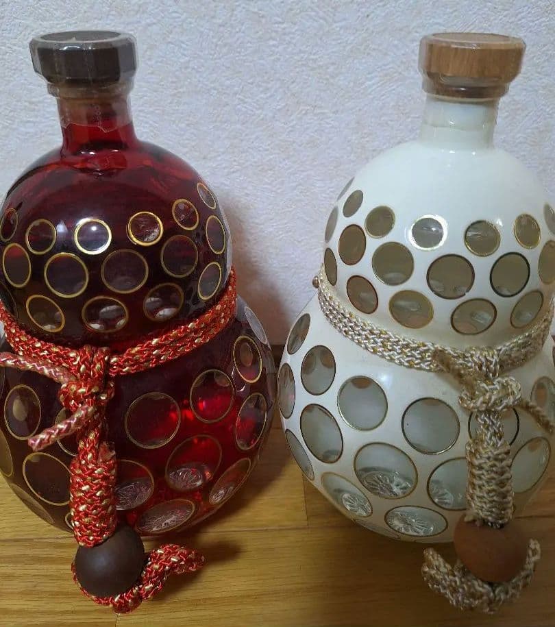 ☆霧島酒造創業☆100周年赤白1800mlセット