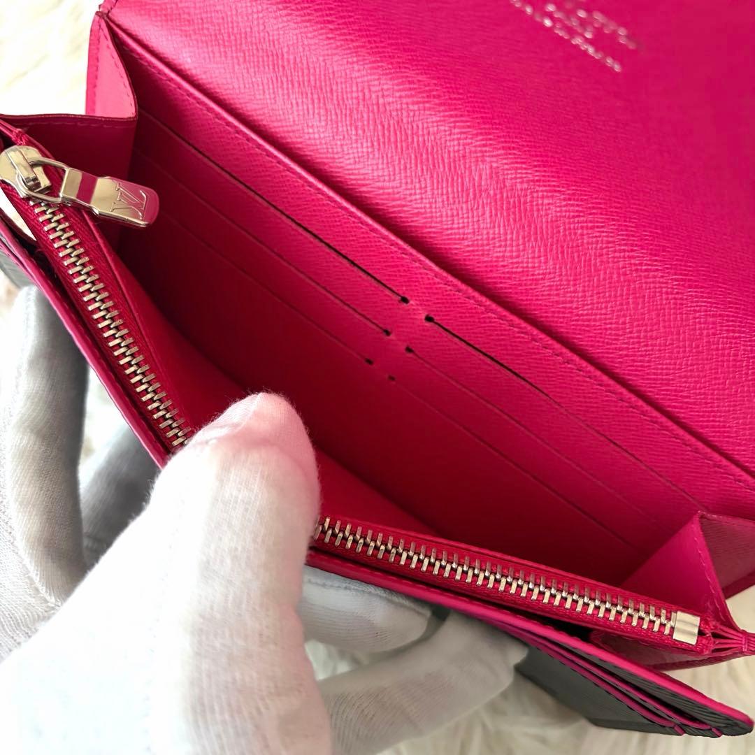 ルイヴィトン ポルトフォイユサラ　ノワール　ホットピンク　エピレザー　長財布