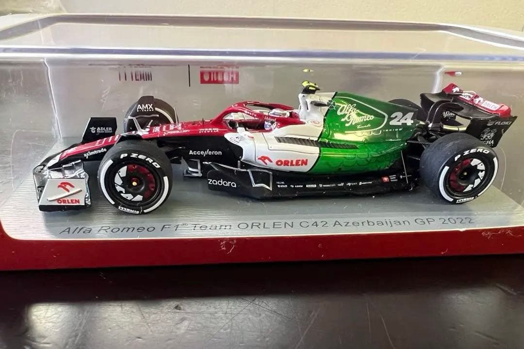 ミニカー Alfa Romeo F1 Team 2022 ZhouGuanyu1:43