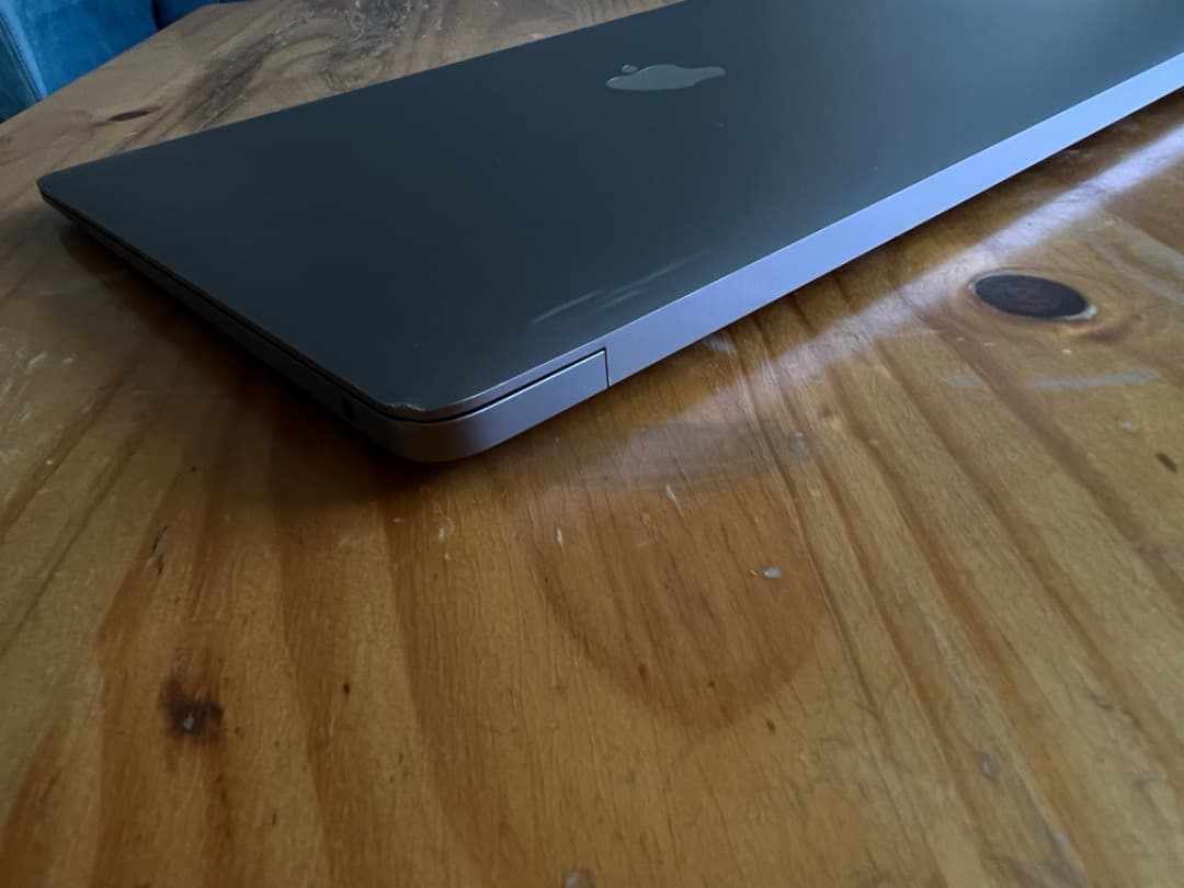 MacBook Air 2020 M1スペースグレー