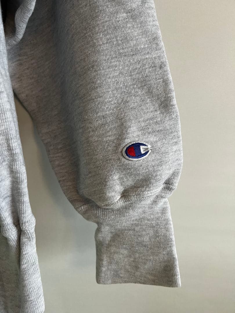 Champion CONNECTICUT グレー　リバースウィーブ【大幅値下げ】