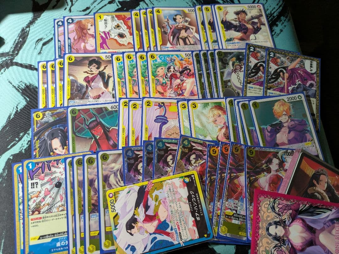 ワンピースカード　青黄ハンコック　スリーブ付き