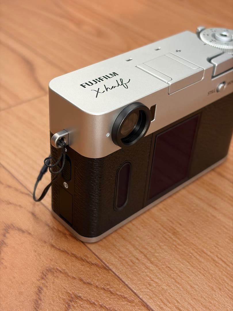 FUJIFILM X half シルバー