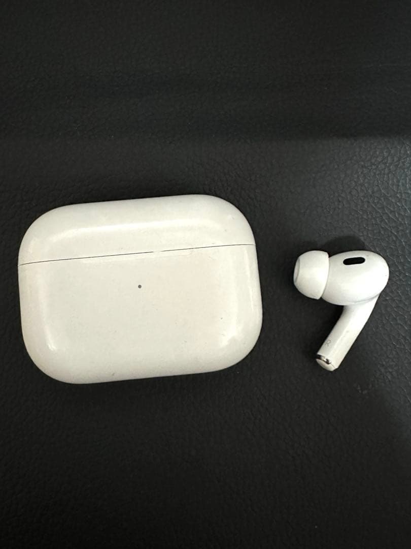 動作確認済　Air Pods Pro 第2世代　右イヤホン　ケース　A2698