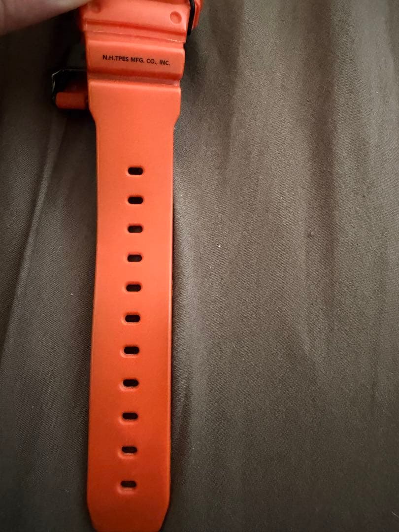 G-SHOCK DW-D5600P-NH デジタル腕時計 オレンジ