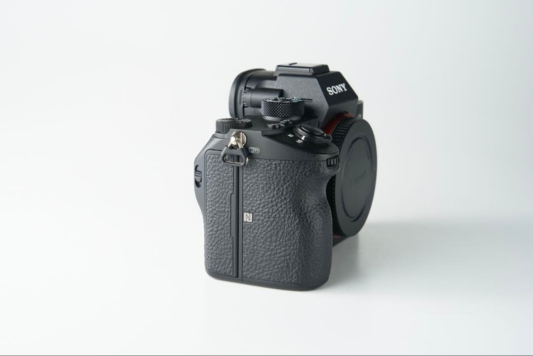 美品 SONY α7R III ミラーレス一眼カメラ