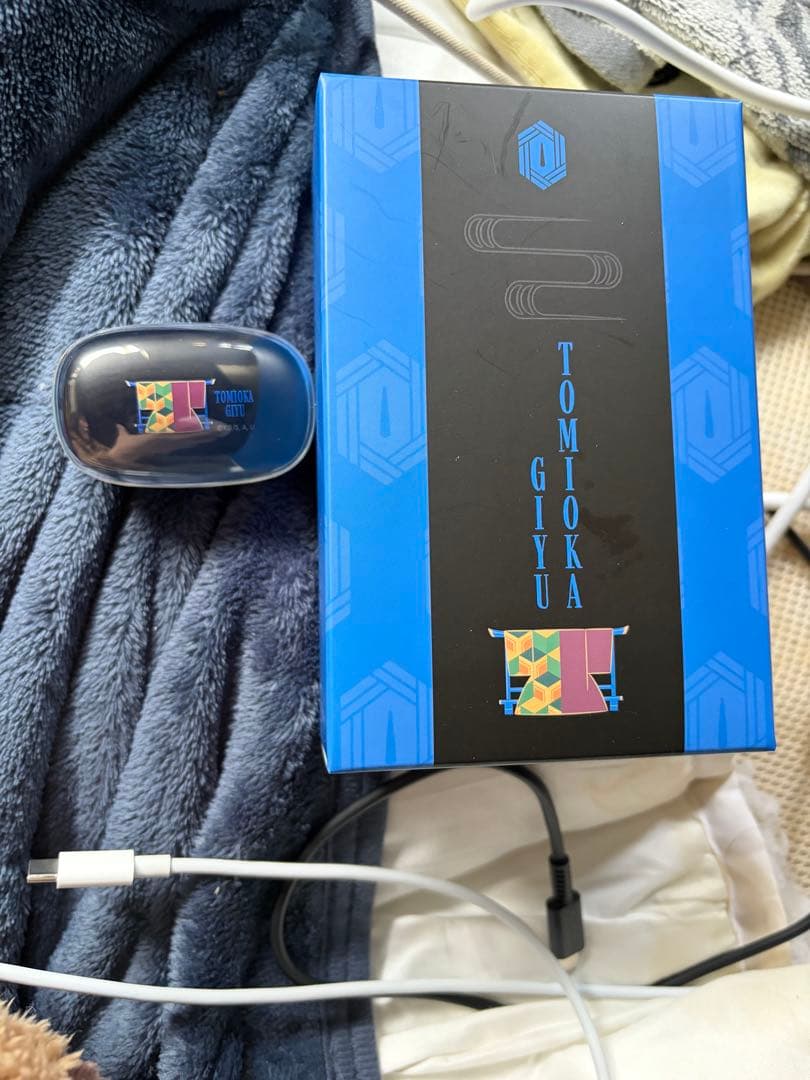 義勇さんイヤホン、香水、ぬいぐるみ