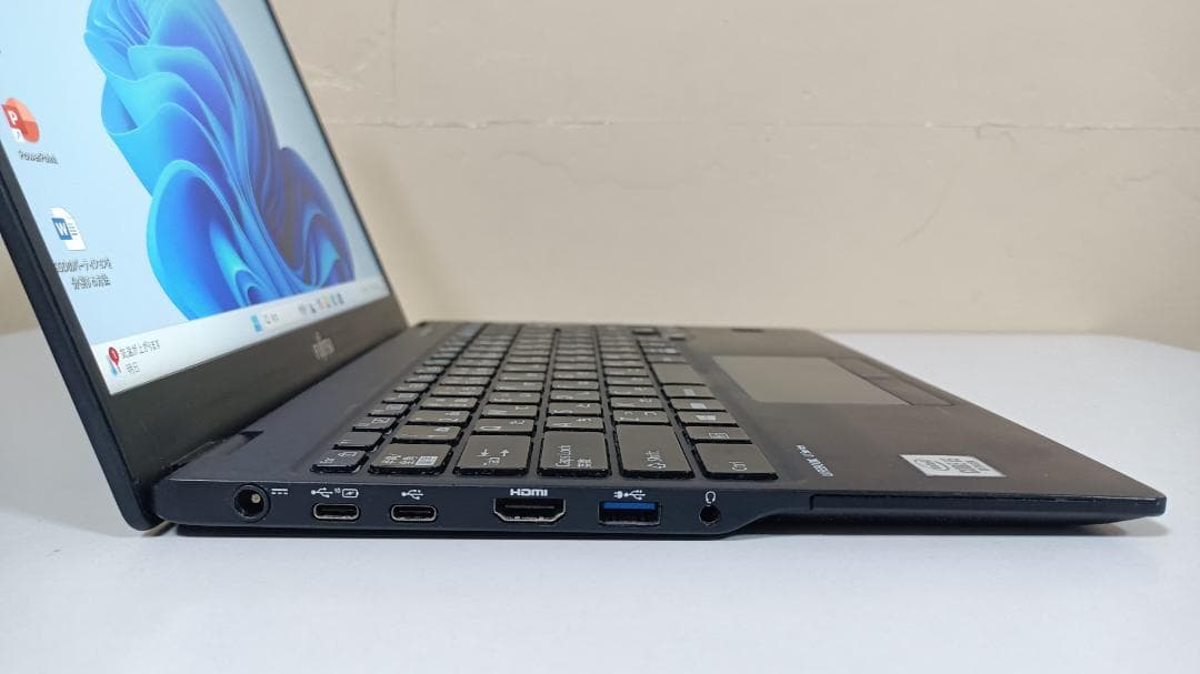 ノートパソコンFUJITSU第十世代Core i5 M.2NVMeSSD256G
