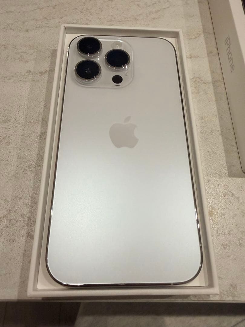 iPhone 14pro（256GB）シルバー 新品純正バッテリー100%