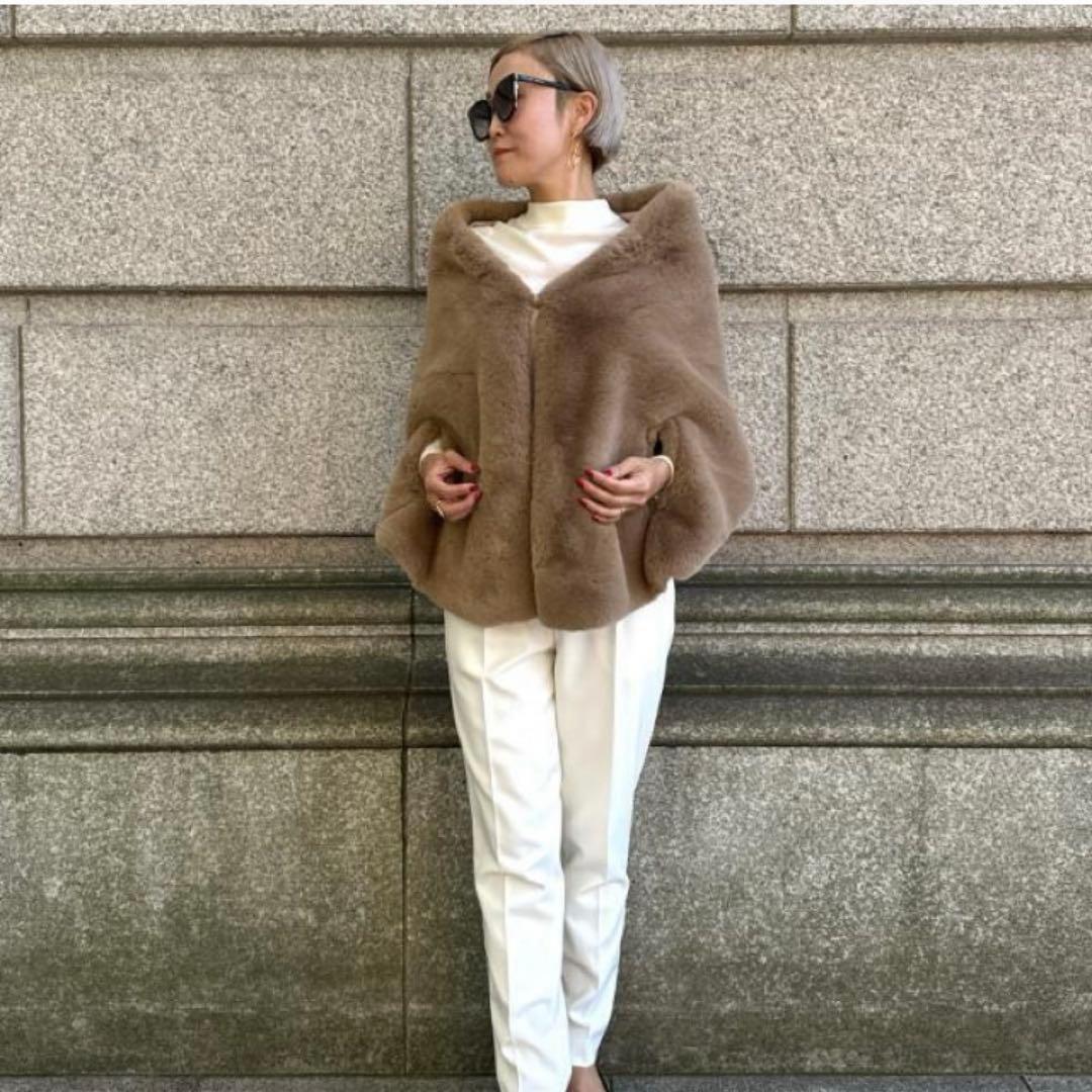 ジェンヌ リッチボリュームファーケープ　　ベージュ